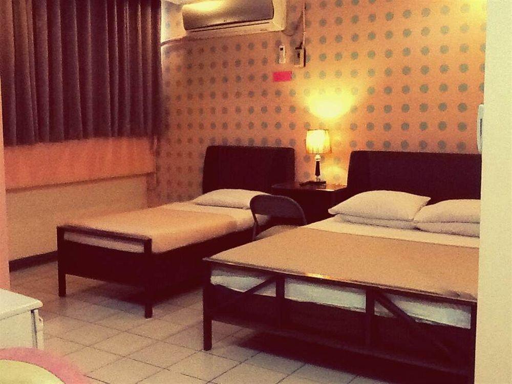 Hotel Tiffany Laoag Eksteriør billede